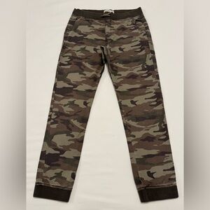 NWOT Abercrombie Kids Cargo Jogger Size 15/16